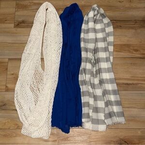 🍍 GAP White, Blue, Gray Scarves Set of 3. 2 Regular, 1 Infinity 3/$15